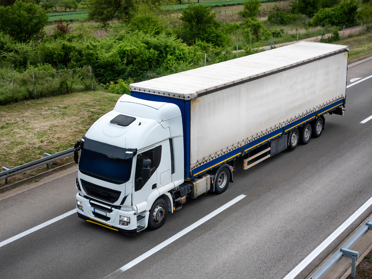 Operating a reefer van is a different game. New drivers and owner-operators need to know the rules before they hit the road.